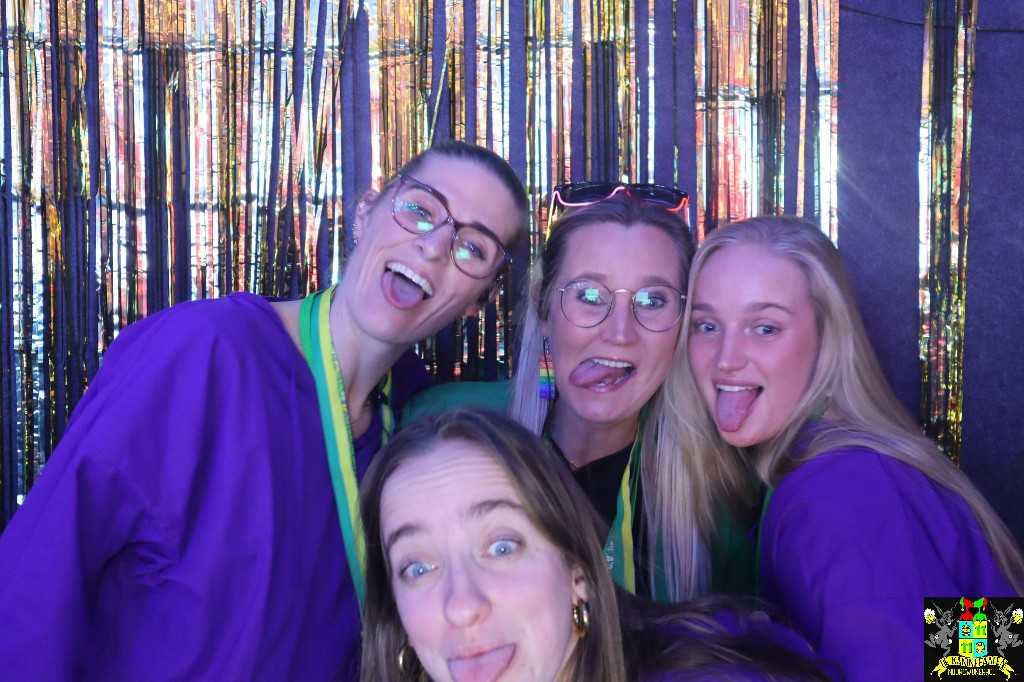 ../Images/Jeugd Opwarmbal Photobooth 368.jpg